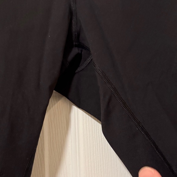 Lululemon Women’s Black Performance Bike Shorts with Mesh Detail - Picture 7 of 10